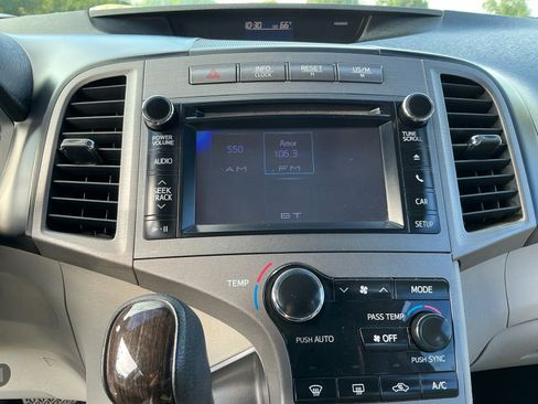 Used 2013 Toyota Venza LE image 26