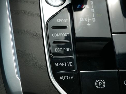 Used 2020 BMW X7 M50i w/ Executive Package AWD/4WD image 28