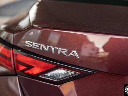 Used 2022 Nissan Sentra SV FWD image 13
