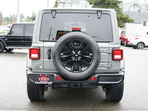 Used 2021 Jeep Wrangler Unlimited Sahara image 3