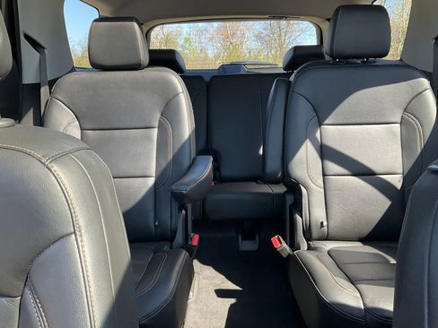 Used 2019 Chevrolet Traverse LT w/ LPO, Blackout Package AWD/4WD image 22