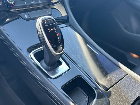 Used 2019 Buick LaCrosse Essence FWD image 20