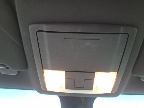 Used 2018 Ford Taurus SEL FWD image 24