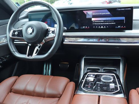 Used 2023 BMW 740i RWD image 22