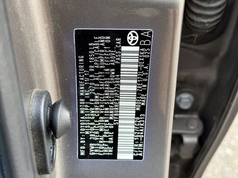 Used 2018 Toyota Corolla SE w/ SE Premium Package FWD image 55