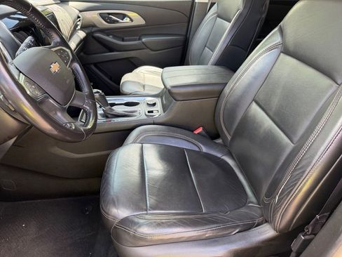 Used 2018 Chevrolet Traverse LT FWD image 10