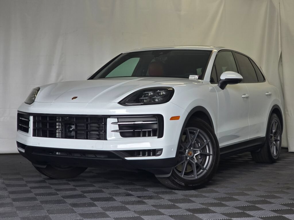 Certified 2026 Porsche Cayenne AWD/4WD image 1