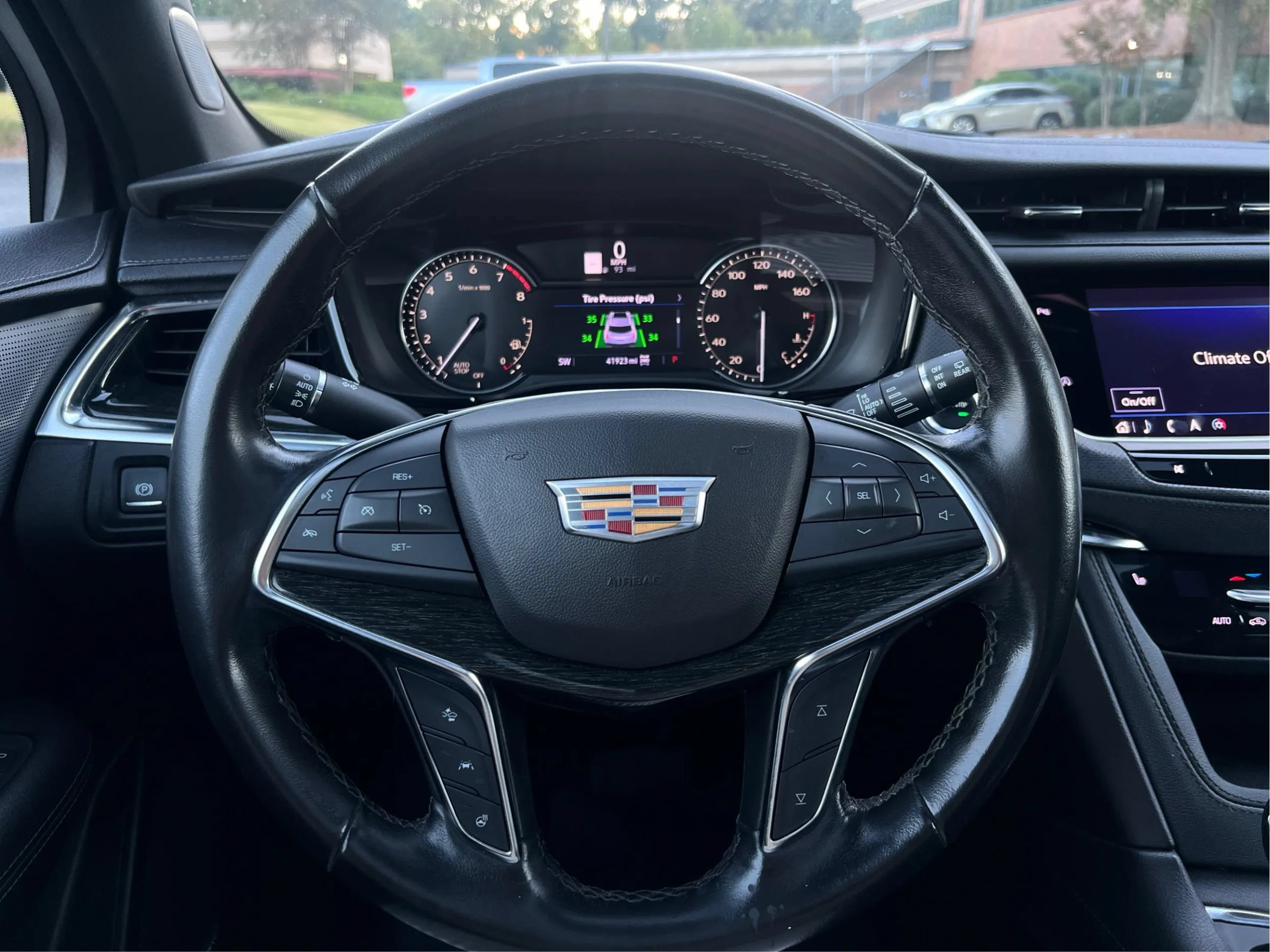 Used 2022 Cadillac XT5 Premium Luxury w/ LPO, ONYX Package AWD/4WD image 34