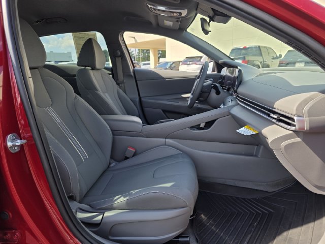 Used 2024 Hyundai Elantra SEL FWD image 28