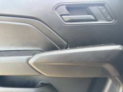Used 2025 Chevrolet Colorado Trail Boss AWD/4WD image 15