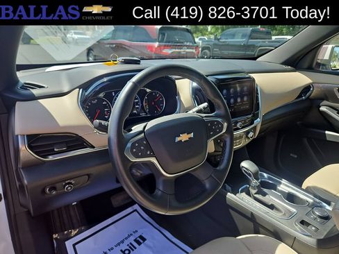 Used 2023 Chevrolet Traverse Premier AWD/4WD image 10