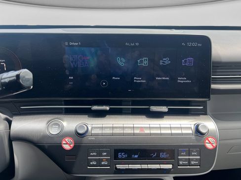 Used 2024 Hyundai Kona SEL FWD image 25