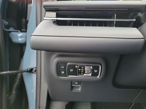 New 2026 Lincoln Nautilus Premier w/ Equipment Group 102A image 22