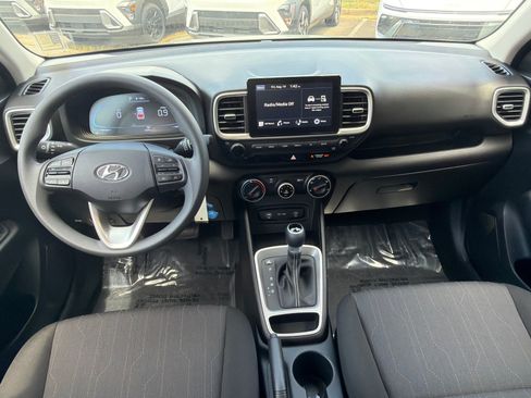 Certified 2026 Hyundai Venue SE FWD image 21