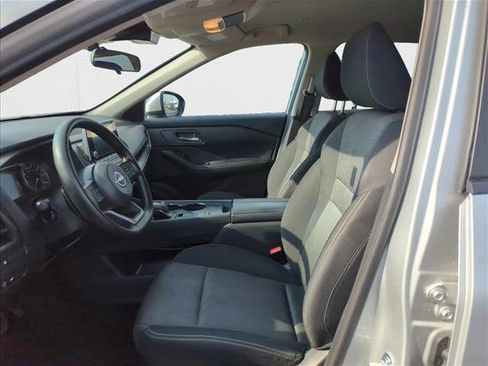 Used 2024 Nissan Rogue SV image 16