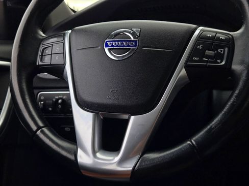 Used 2016 Volvo V60 T5 Cross Country w/ Convenience Package image 29