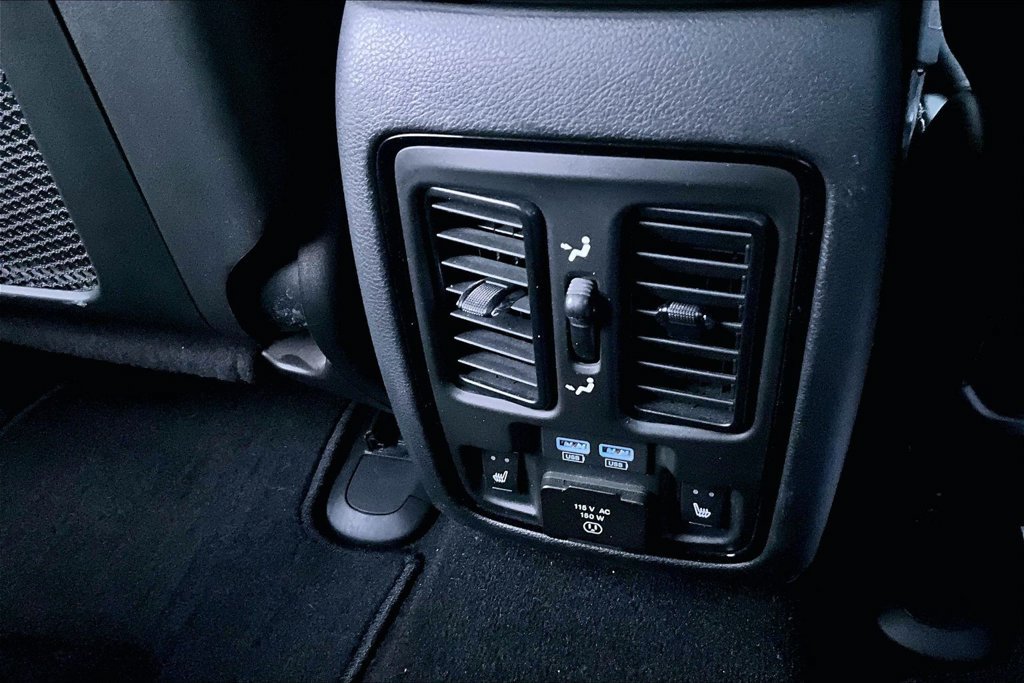 Used 2023 Dodge Durango GT AWD/4WD image 11