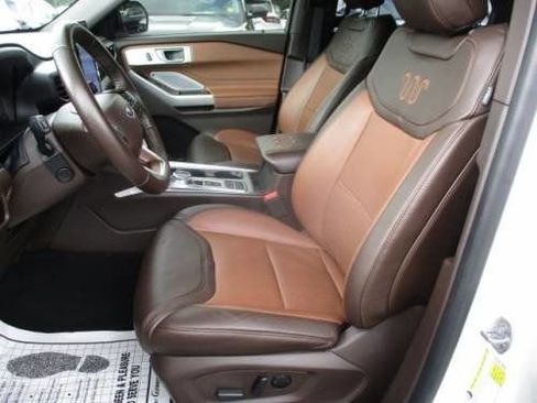 Used 2023 Ford Explorer King Ranch w/ Technology Package image 10