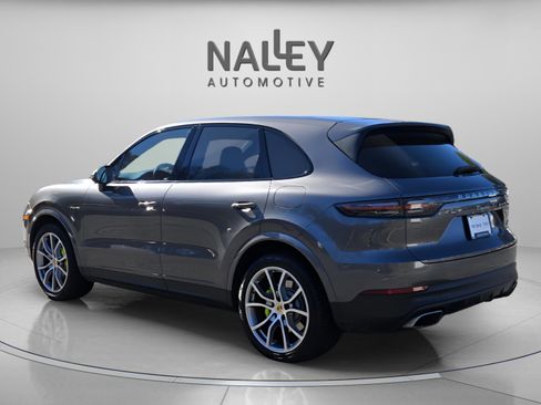 Used 2019 Porsche Cayenne E-Hybrid image 3
