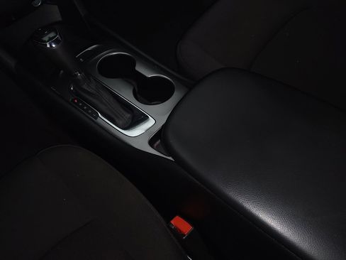 Used 2018 Chevrolet Malibu LS image 26