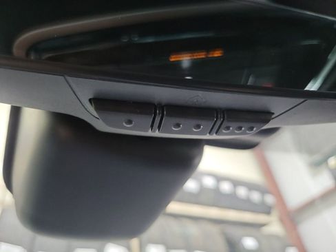 New 2026 Land Rover Range Rover Velar Dynamic SE AWD/4WD image 35