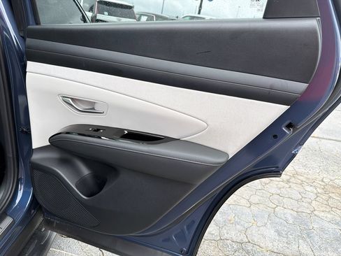Used 2025 Hyundai Tucson Limited FWD image 16