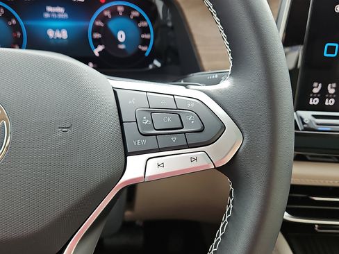 New 2026 Volkswagen Atlas SE image 18