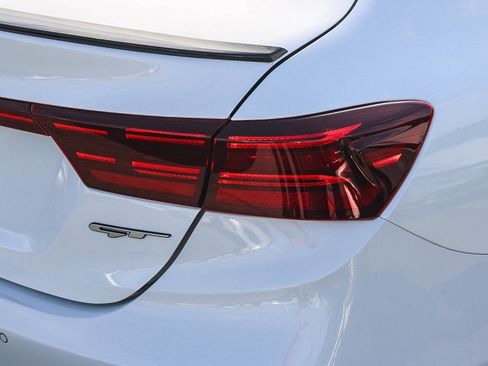 Used 2022 Kia Forte GT image 10