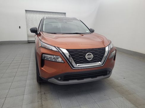 Used 2021 Nissan Rogue SL w/ Premium Package image 14