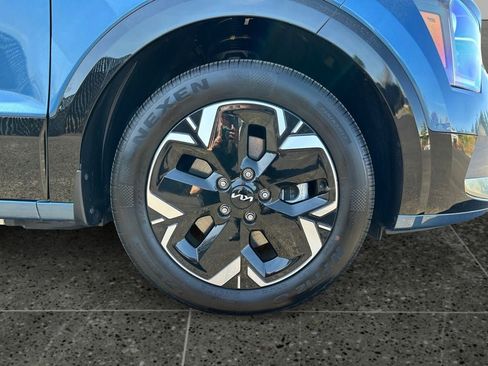Used 2025 Kia Niro Wind w/ Wind Preserve Package FWD image 9