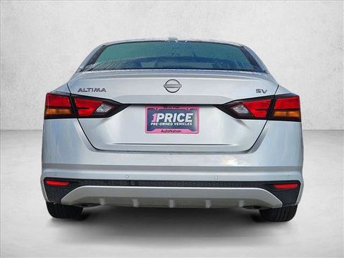 Used 2024 Nissan Altima 2.5 SV image 7