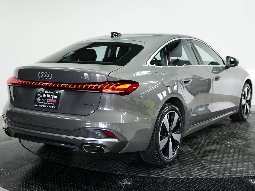Used 2025 Audi A5 2.0T Premium Plus w/ Premium Plus AWD/4WD image 8