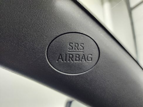 Used 2019 Toyota Tacoma Limited image 42