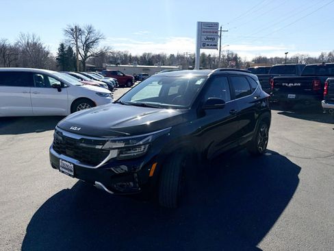 Used 2024 Kia Seltos SX image 3