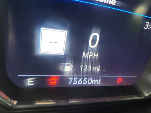 Used 2021 GMC Sierra 1500 AT4 w/ AT4 Value Package AWD/4WD image 11