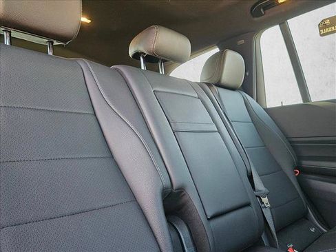 Used 2025 Mercedes-Benz GLS 450 4MATIC w/ AMG Line Exterior image 16