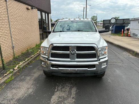 Used 2016 RAM 2500 SLT w/ Comfort Group AWD/4WD image 2