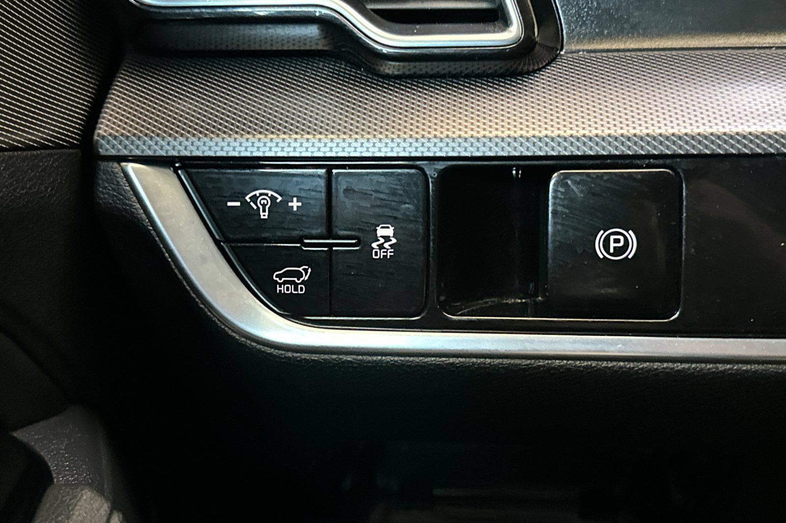 Used 2025 Kia Sportage SX FWD image 31