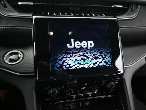 Used 2024 Jeep Grand Cherokee L Laredo AWD/4WD image 33