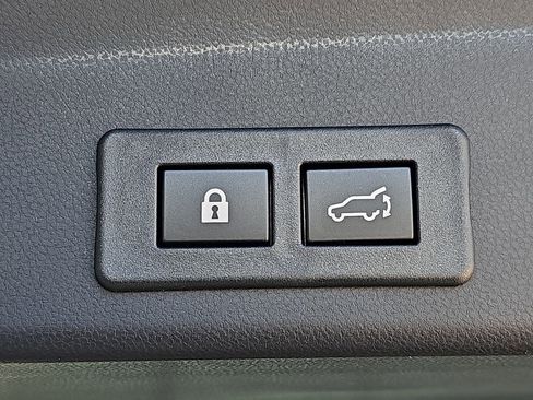 New 2026 Subaru Ascent Limited AWD/4WD image 18