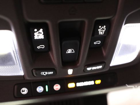 Used 2024 GMC Sierra 2500 Denali w/ Denali Reserve Package image 26