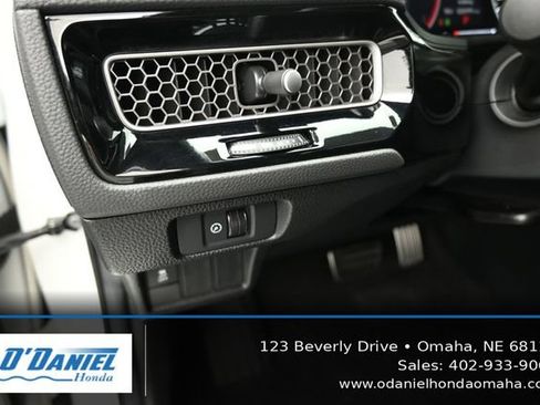 Used 2025 Honda Civic Sport image 27