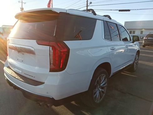 Used 2021 GMC Yukon Denali w/ Denali Premium Package image 5