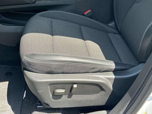 Used 2023 Buick Envision Preferred AWD/4WD image 17