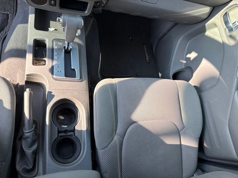 Used 2019 Nissan Frontier SV RWD image 19
