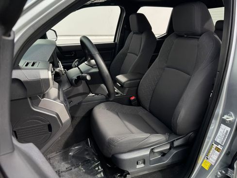 Certified 2024 Toyota Tacoma SR5 image 9