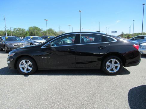 Used 2024 Chevrolet Malibu LT FWD image 4