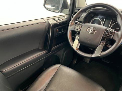 Used 2021 Toyota 4Runner TRD Off-Road Premium image 12