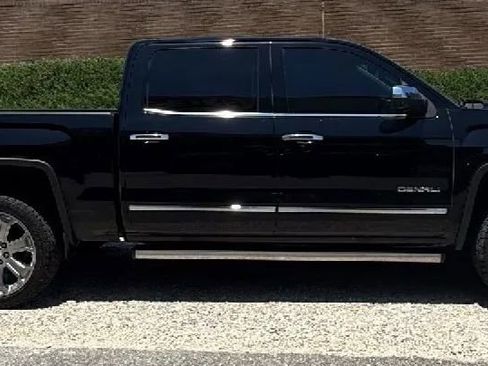 Used 2017 GMC Sierra 1500 Denali w/ Denali Ultimate Package AWD/4WD image 5