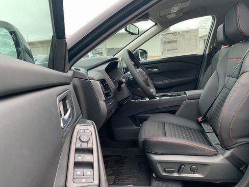 New 2026 Nissan Rogue SV image 20